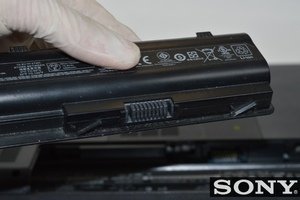 не заряжается ноутбук SONY VAIO из-за поломки аккумулятора